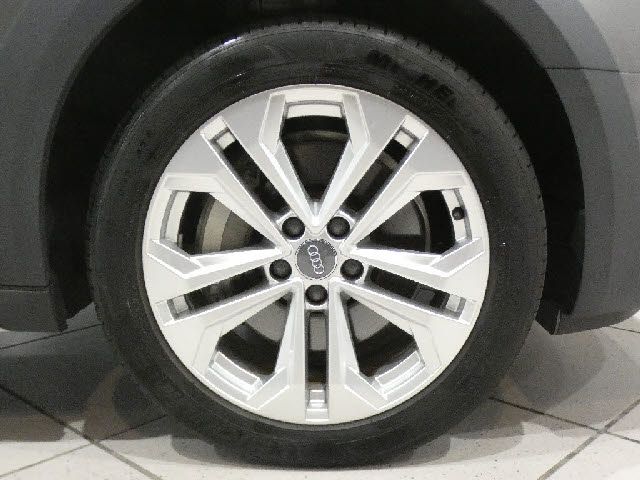 Audi A4 2020-10 24362-7