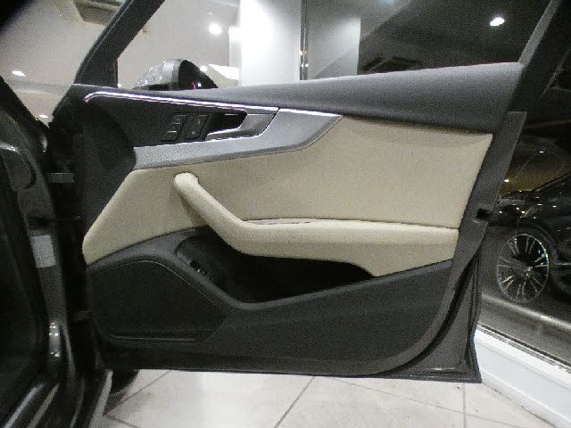 Audi A4 2020-10 24362-22