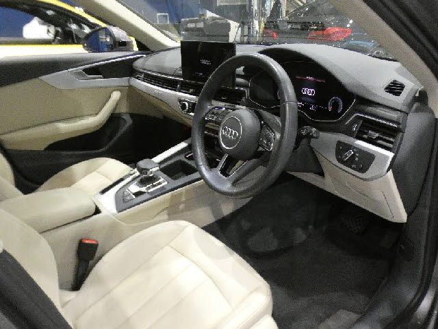 Audi A4 2020-10 24362-11