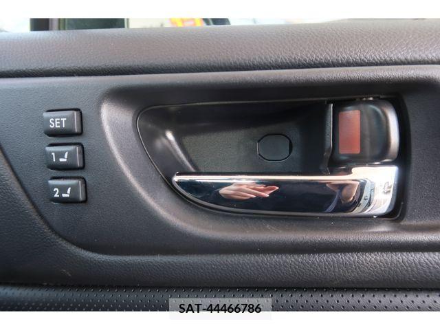Subaru OUTBACK 2018-04 218341-16