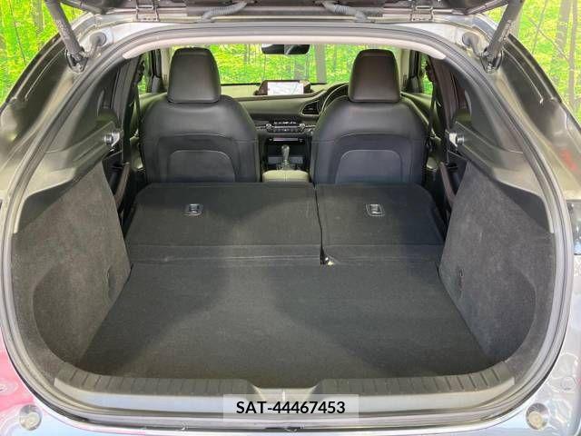 Mazda CX-30 2019-11 302101-10