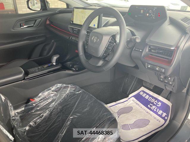 Toyota PRIUS 2024-02 246369-12