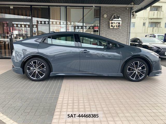 Toyota PRIUS 2024-02 246369-4
