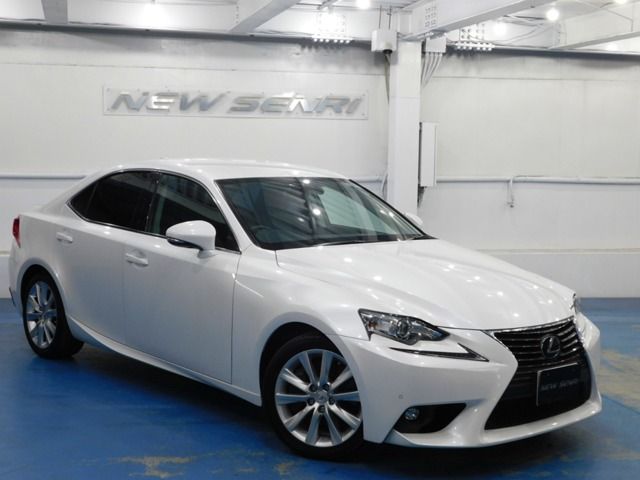 Lexus IS 2015-10 3212-0