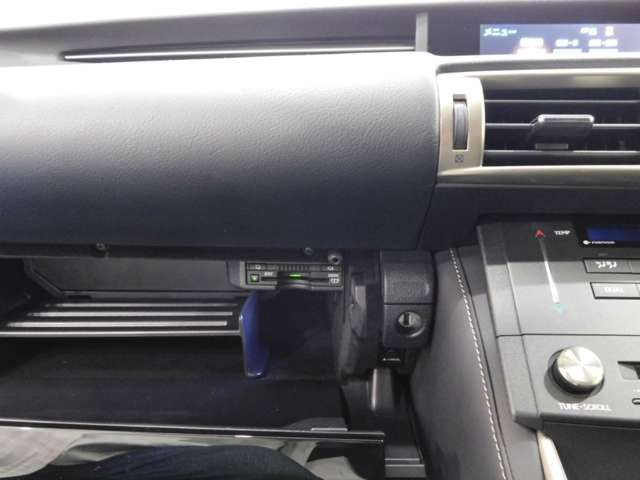 Lexus IS 2015-10 3212-11
