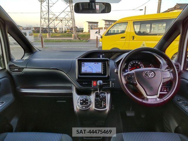 Toyota NOAH 2014-02 279467-11