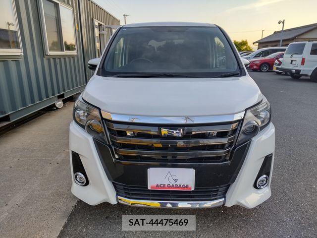 Toyota NOAH 2014-02 279467-1