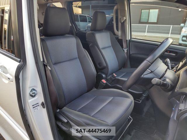 Toyota NOAH 2014-02 279467-6