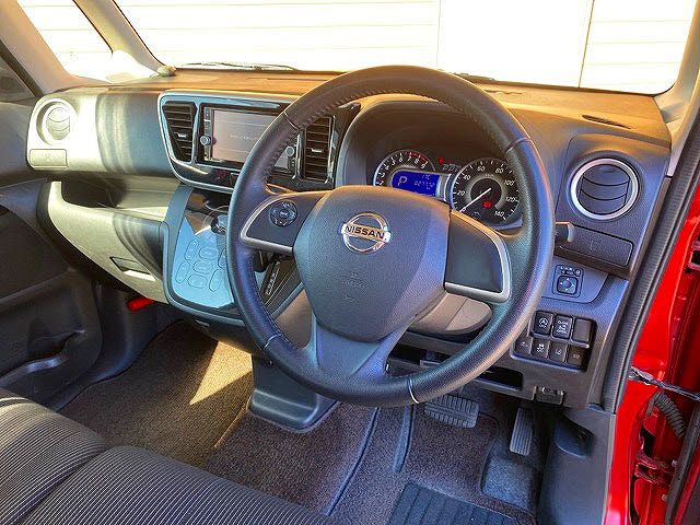Nissan DAYZ ROOX 2019-02 12819-4
