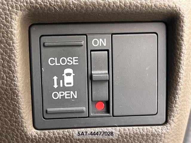 Honda N BOX 2021-03 225804-6