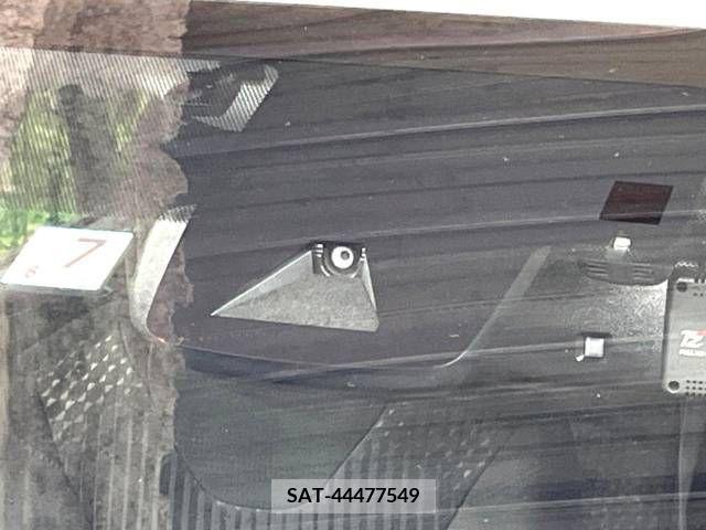Toyota PRIUS 2017-07 366574-2