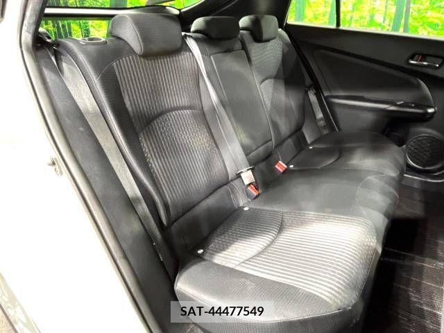 Toyota PRIUS 2017-07 366574-9