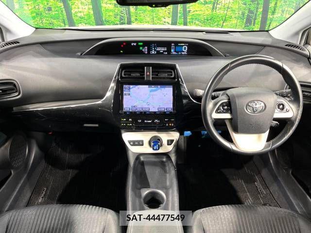 Toyota PRIUS 2017-07 366574-1