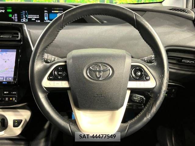 Toyota PRIUS 2017-07 366574-13