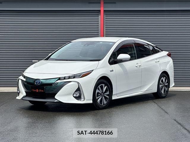 Toyota PRIUS PHV 2017-07 335452-0