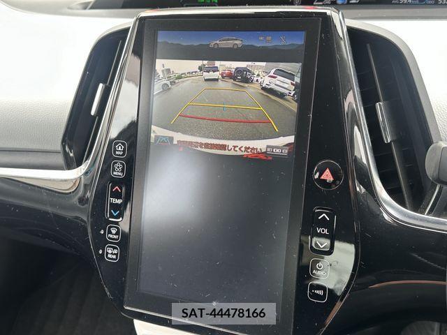Toyota PRIUS PHV 2017-07 335452-6