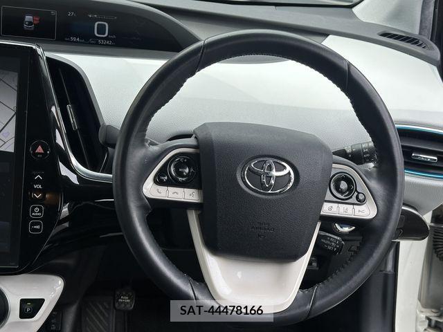 Toyota PRIUS PHV 2017-07 335452-7