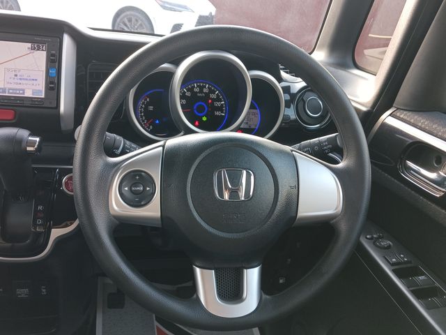 Honda N BOX CUSTOM 2017-06 185736-12