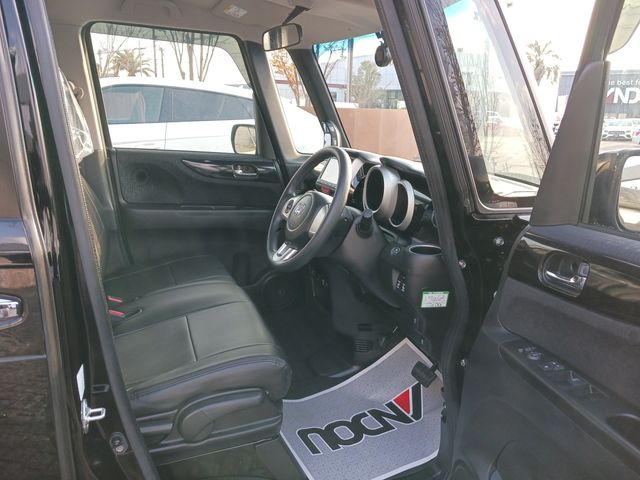 Honda N BOX CUSTOM 2017-06 185736-9