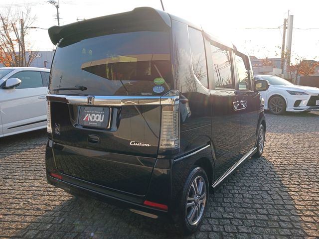 Honda N BOX CUSTOM 2017-06 185736-6