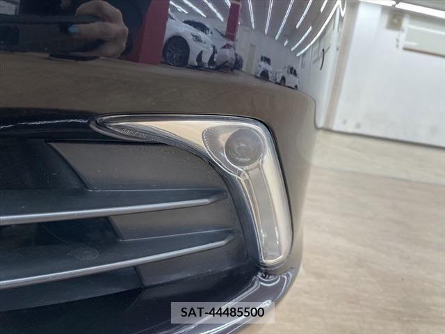 Lexus LS 2013-01 228096-10