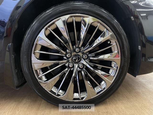 Lexus LS 2013-01 228096-14