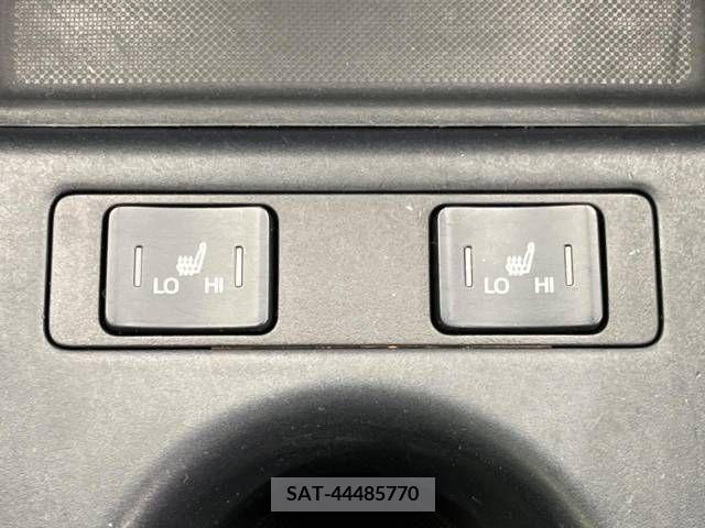 Toyota PRIUS 2020-09 233893-6