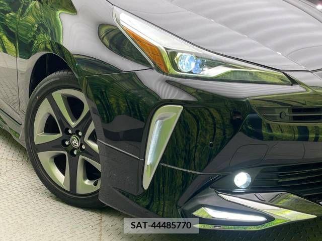 Toyota PRIUS 2020-09 233893-12