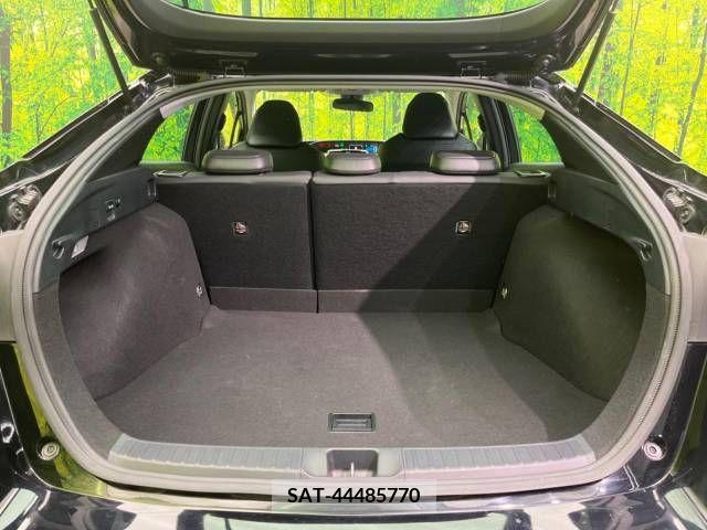 Toyota PRIUS 2020-09 233893-10