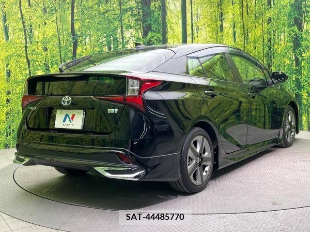 Toyota PRIUS 2020-09 233893-17