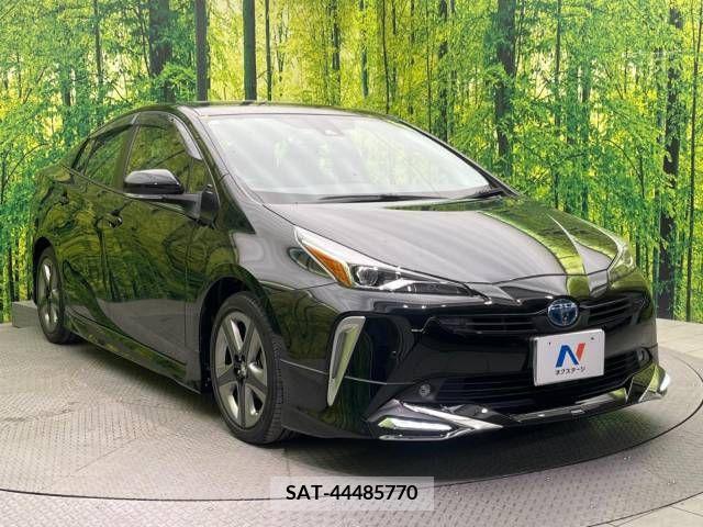 Toyota PRIUS 2020-09 233893-16