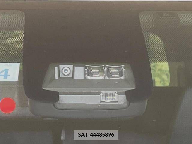 Toyota SIENTA 2016-04 329817-4