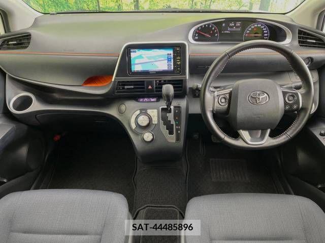 Toyota SIENTA 2016-04 329817-1