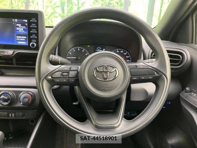 Toyota YARIS 2022-03 308778-11