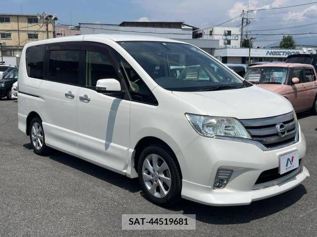 Nissan SERENA 2012-03 367658-17