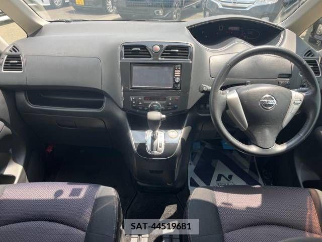 Nissan SERENA 2012-03 367658-1