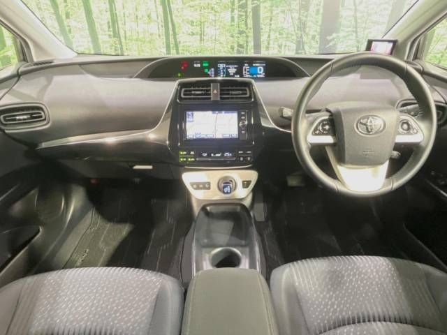 Toyota PRIUS 2017-01 187233-1