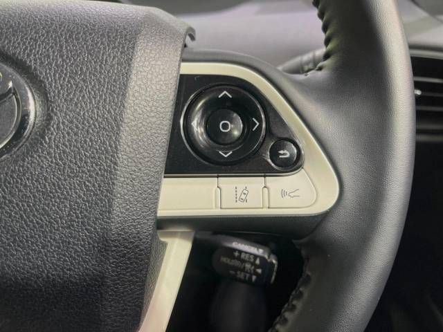Toyota PRIUS 2017-01 187233-18