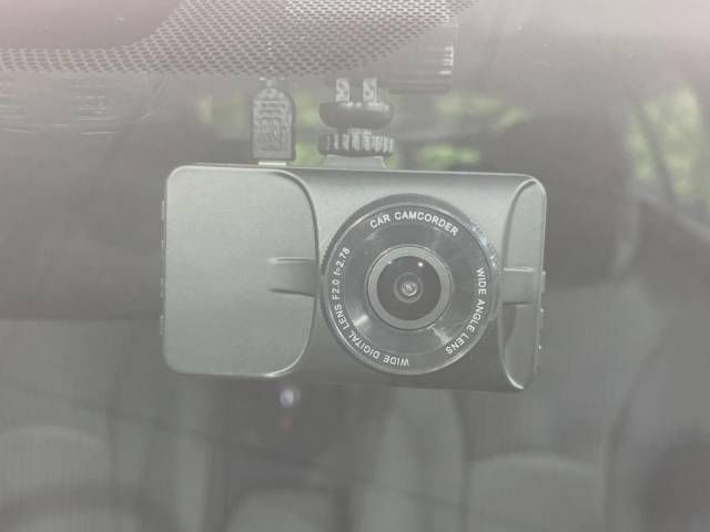 Toyota PRIUS 2017-01 187233-6