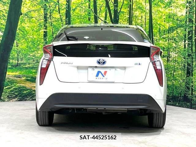 Toyota PRIUS 2017-12 322291-15