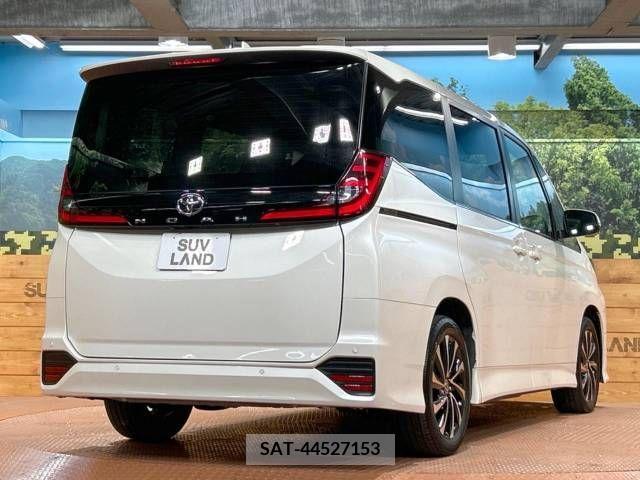 Toyota NOAH 2023-03 380769-17