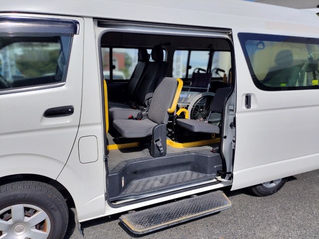 Toyota REGIUSACE VAN 2011-06 29241-8