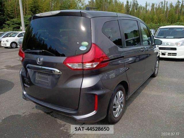 Honda FREED 2019-04 354907-1