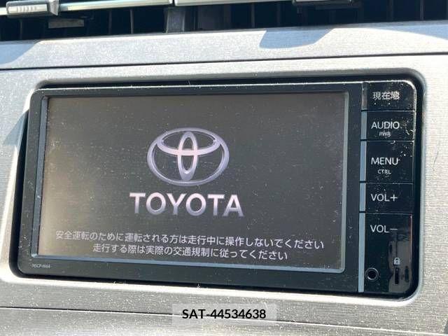 Toyota PRIUS 2015-09 282368-2