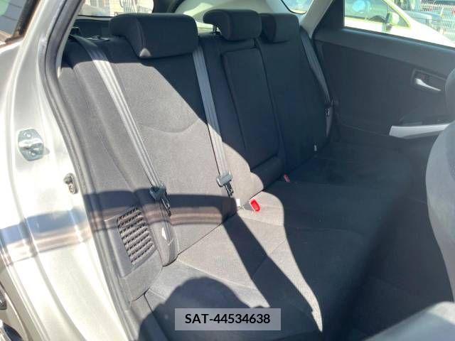 Toyota PRIUS 2015-09 282368-7