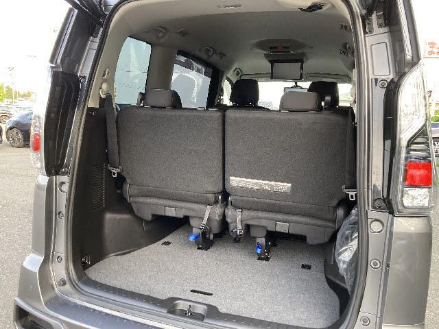 Nissan SERENA 2018-05 5050-16