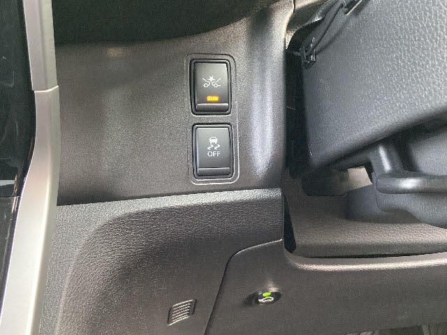Nissan SERENA 2018-05 5050-8