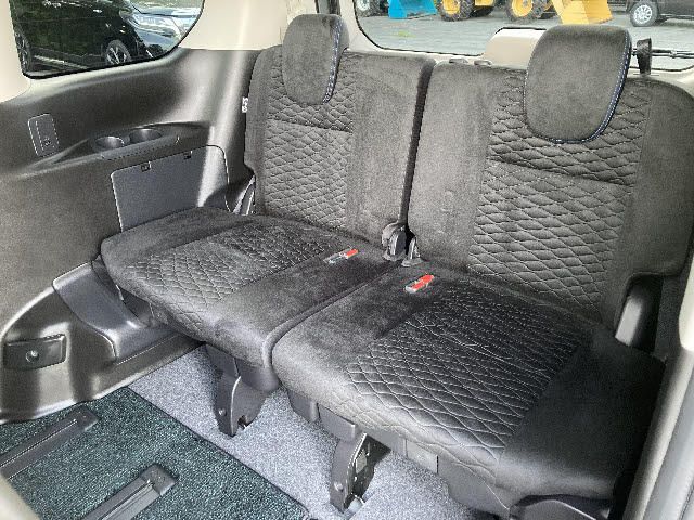Nissan SERENA 2018-05 5050-15