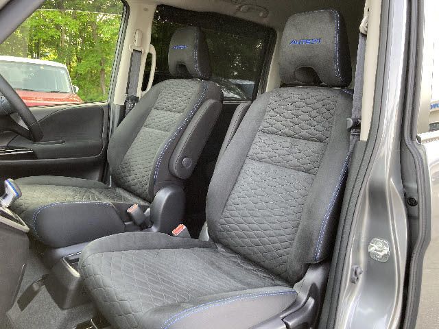 Nissan SERENA 2018-05 5050-13