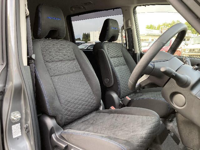 Nissan SERENA 2018-05 5050-12